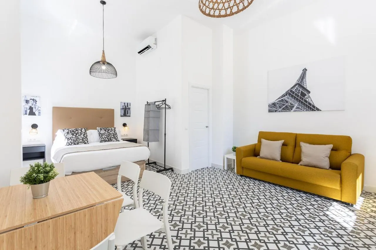 Holidays2Malaga Picasuss Loft New Built Close Huelin Beach And Promenade