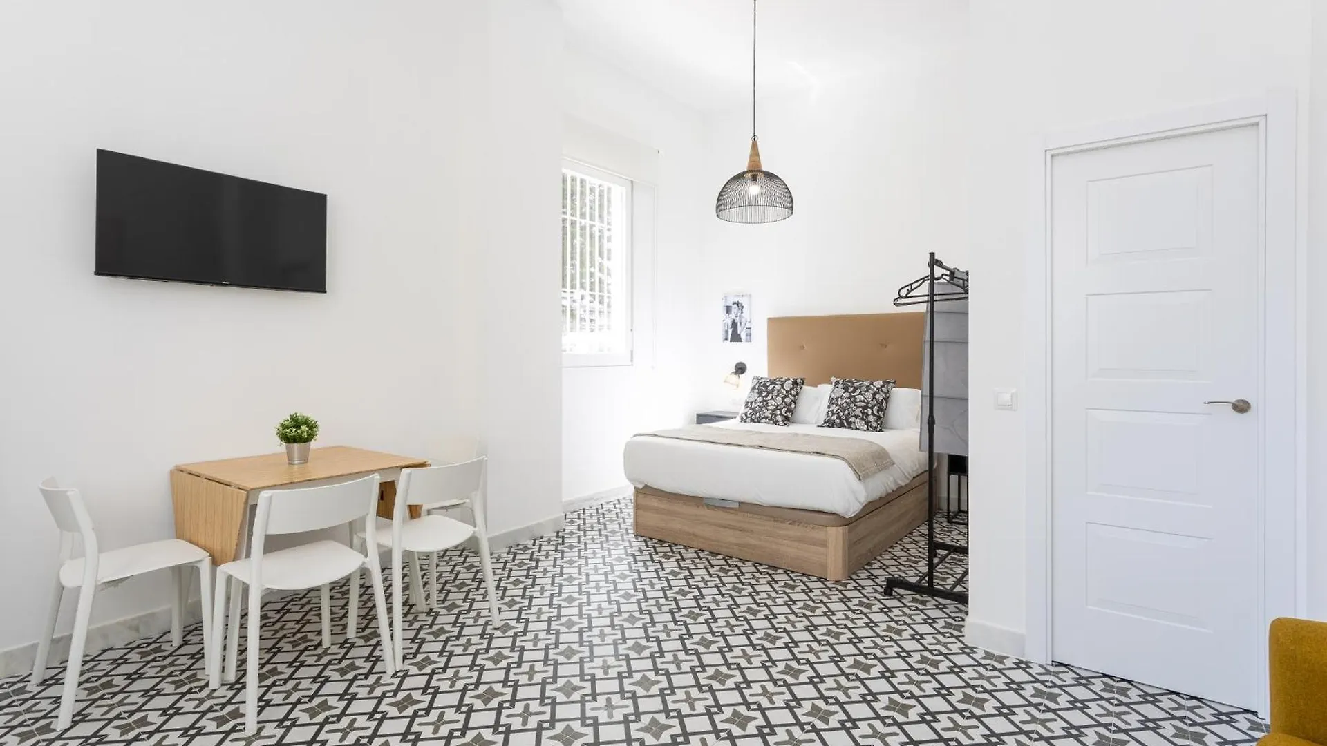 Holidays2Malaga Picasuss Loft New Built Close Huelin Beach And Promenade 0*,  Spagna